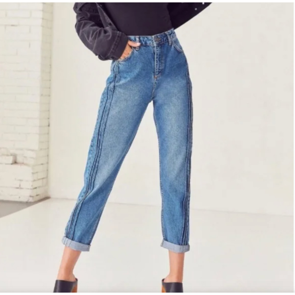 Urban Outfitters BDG Mom Jeans High Waisted Ribbed Seam Detail Size 25